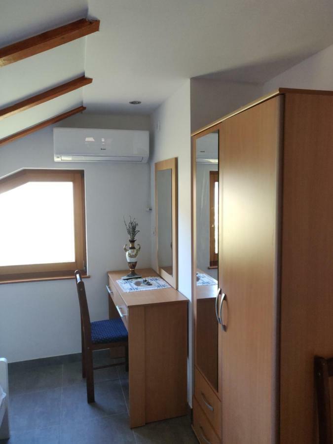 Guest House Maslina Vinisce Ngoại thất bức ảnh