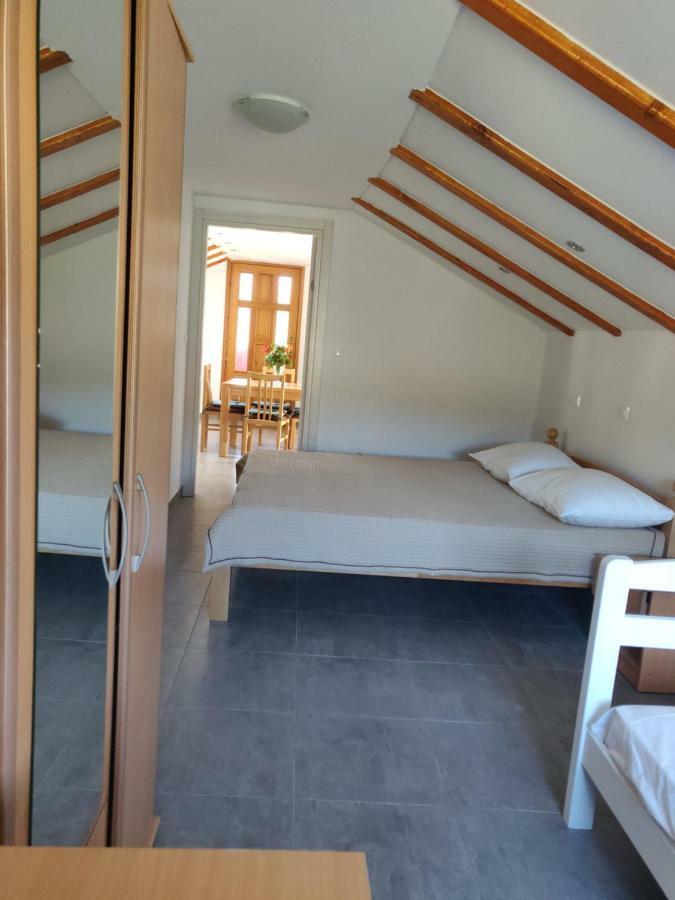 Guest House Maslina Vinisce Ngoại thất bức ảnh